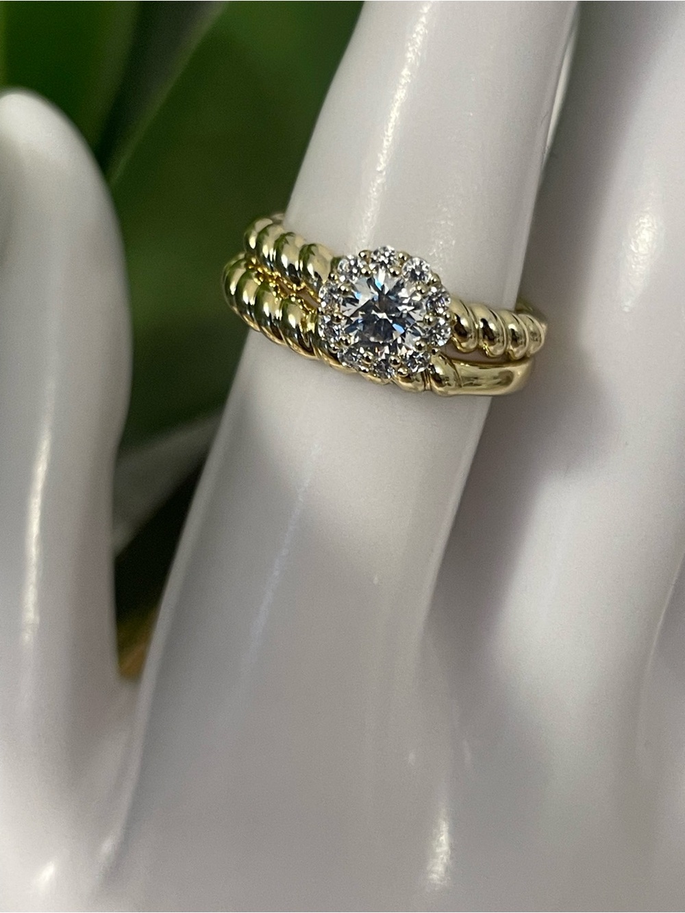 Elegant Gold Halo Solitaire Ring with Beaded Band - Yellow Gold